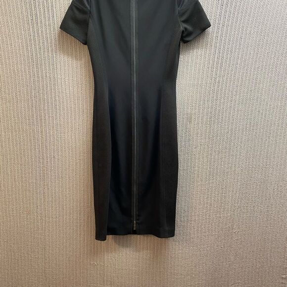 Elie Tahari black net front back zipper great condition - Picture 5 of 11